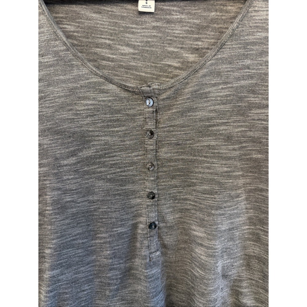 Old Navy Women's Size XL Short Sleeve Relaxed Henley T-shirt Grey Combo Striped - Picture 2 of 8